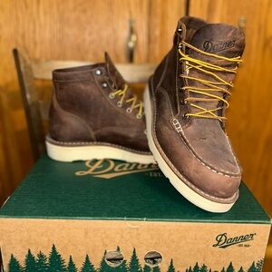 Brand new mens boots